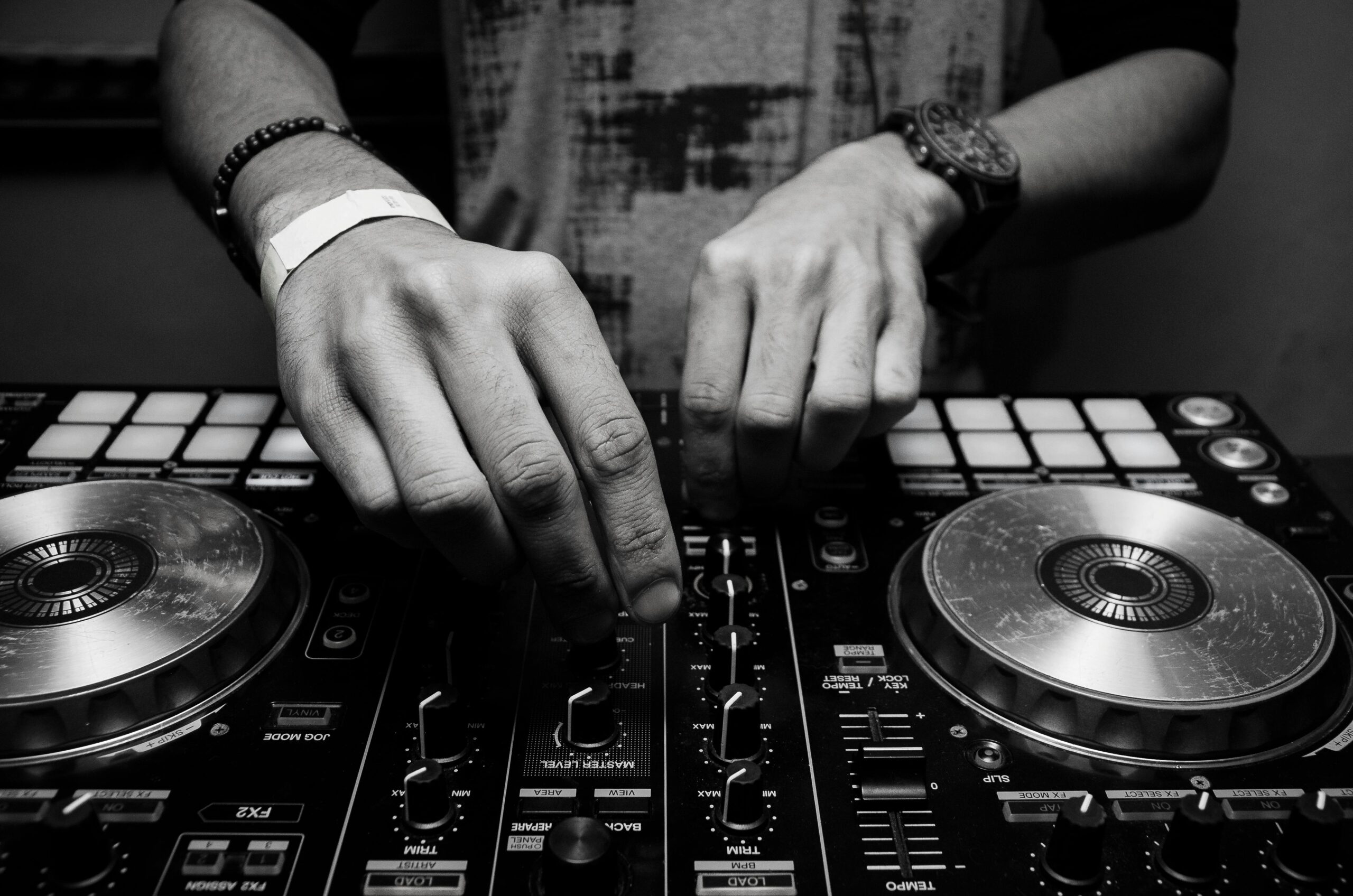 Volante de Música dance con DJ en The North Bar